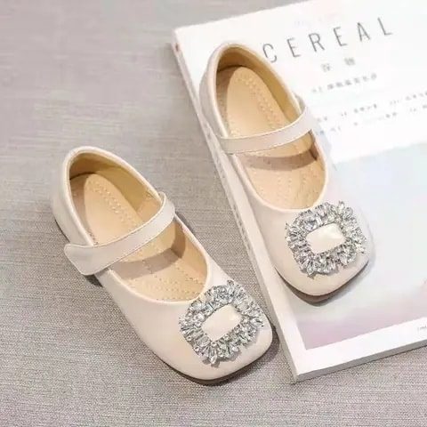 Girl's old PU biege shoes